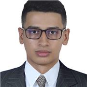 Profesor de matemáticas imparte clases a niños de todas las edades